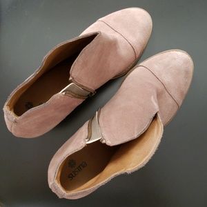Susina suede booties